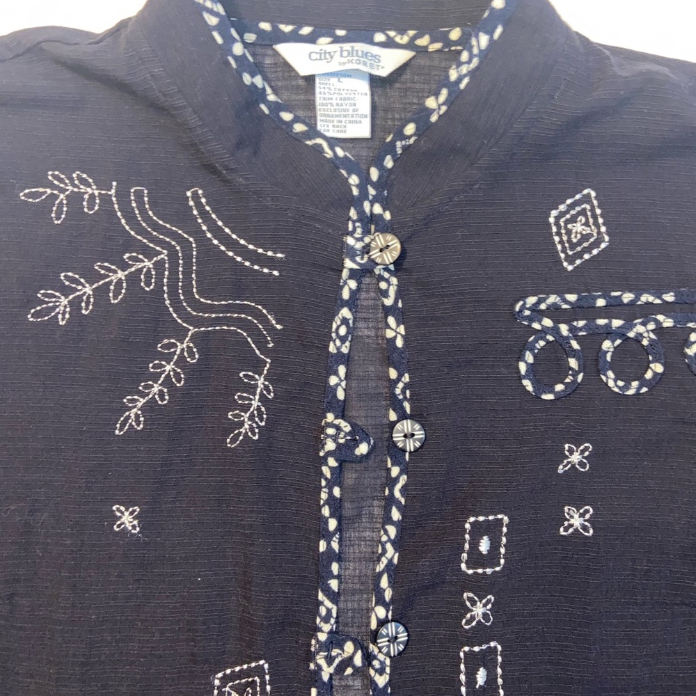 Button up - Picture 4 of 12
